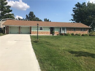 4325 E Maple Manor Pkwy, Muncie, IN 47302