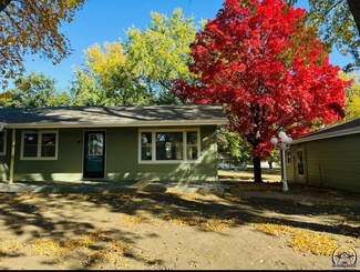 624 Pierce St, Maple Hill, KS 66507