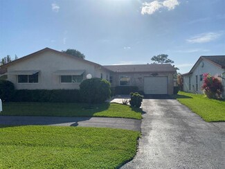 7233 Pine Park Dr W, Lake Worth, FL 33467