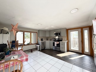 30 Templeton Pkwy Unit 3, Watertown, MA 02472