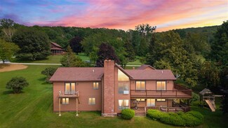 45 Bluff Ln, Saint Albans, VT 05478