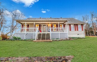 8948 Sunny Slope Ln, Mountain Grove, MO 65711