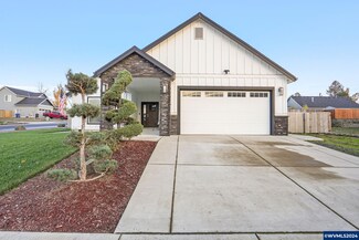 985 Hickory St, Mt. Angel, OR 97362