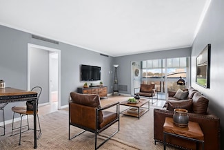 2121 Nicholasville Rd Unit 410, Lexington, KY 40503