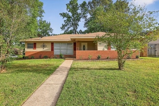 5235 Laurel St, Beaumont, TX 77707