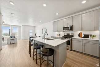 937 W Sunspear Dr, Saratoga Springs, UT 84045