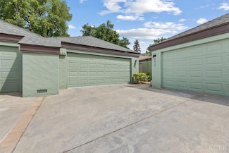 3014 W Border Links Dr, Visalia, CA 93291