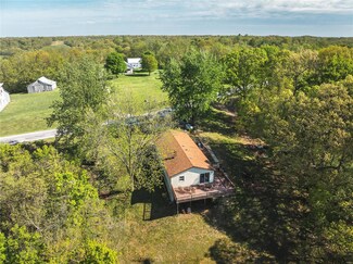 243 Geske Hollow Rd, Hamburg, IL 62045