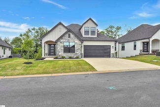 106 Winding Rock Rd, Simpsonville, SC 29680