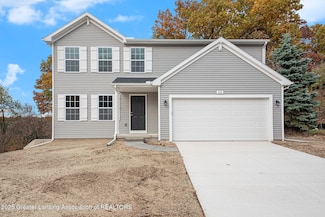 1055 Woodridge Dr, Saint Johns, MI 48879