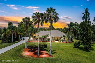 5679 Cypress Creek Dr, Grant, FL 32949