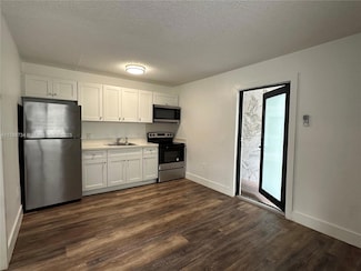 529 SW 4th St Unit 104, Miami, FL 33130