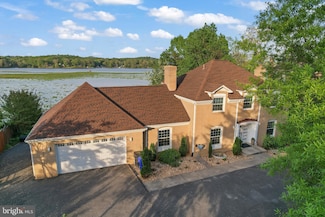 18505 Cabin Rd, Triangle, VA 22172