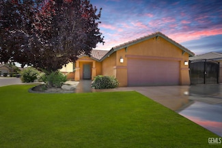 7215 Pine Flat Dr, Bakersfield, CA 93311