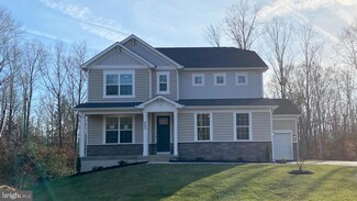 462 Harvey Ln, Fredericksburg, VA 22406