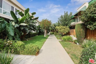 11121 Queensland St Unit A3, Los Angeles, CA 90034