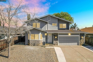 185 Woodridge Cir, Vacaville, CA 95687