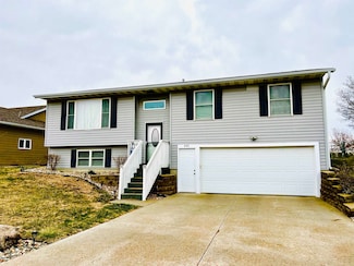 641 Augusta Cir, Yankton, SD 57078