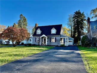 42 Mayfair Dr, Rochester, NY 14617