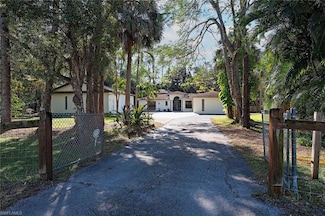 5530 Palmetto Woods Dr Unit 32, Naples, FL 34119