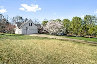 2287 Loflin Farlow Ln, Sophia, NC 27350