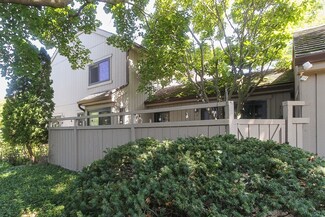 262 Thornhill Ln Unit E188, Lake Barrington, IL 60010