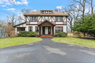 18 Leonard Ave, Riverside, CT 06878