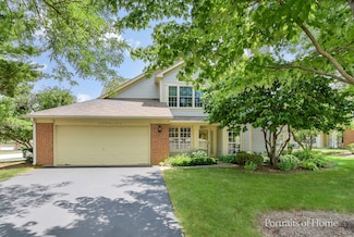 30W075 Willow Ln, Warrenville, IL 60555