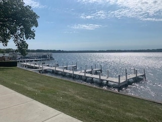 2400 E Geneva St Unit 1100, Delavan, WI 53115