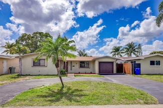 1120 NW 83rd Way, Pembroke Pines, FL 33024