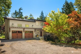 5452 Lynwood Center Rd NE, Bainbridge Island, WA 98110
