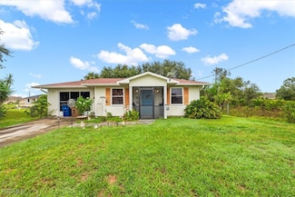 2802 73rd St W, Lehigh Acres, FL 33971
