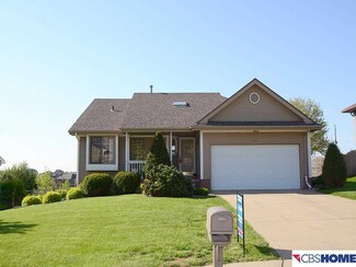 2425 Corn Dr, Papillion, NE 68046