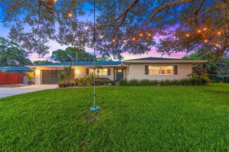 1361 Great Oak Dr, Clearwater, FL 33764