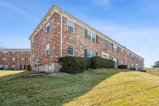 3110 Carnaby Ln Unit A, Bridgeton, MO 63044