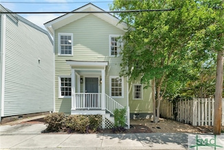 524 Nicoll St, Savannah, GA 31401