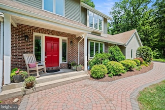211 Fox Ln, Wallingford, PA 19086