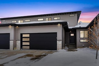 1220 Loren Dr, Cedar Falls, IA 50613