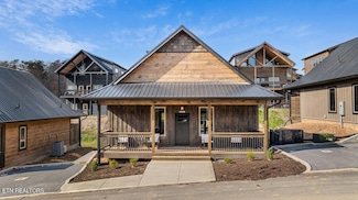 571 Warbonnet Way, Pigeon Forge, TN 37863