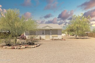 360 N Loma Vista Ln, Quartzsite, AZ 85346