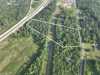 236 Willowlake Rd, Greensboro, NC 27405