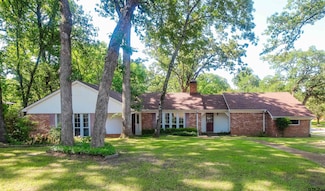 2115 Heather Ln, Tyler, TX 75703