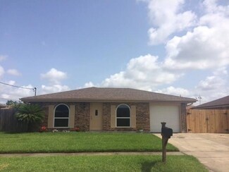2841 Cardinal Dr, Marrero, LA 70072