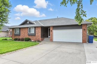 768 N Day Dr, Fremont, NE 68025