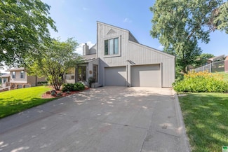 2508 Apache Ct, Sioux City, IA 51104