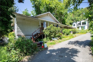 11095 Champagne Point Rd NE, Kirkland, WA 98034