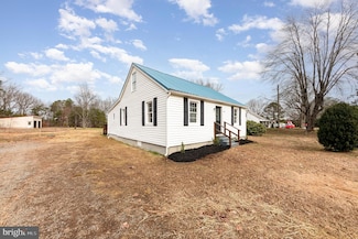 353 Willis Proffitt Rd, Mineral, VA 23117