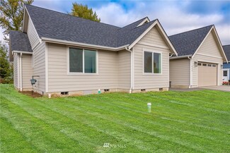 422 Cornerstone Dr, Sumas, WA 98295