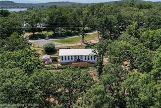 8721 Northshore Dr, Hackett, AR 72937
