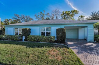8450 Candlewood Rd, Seminole, FL 33777